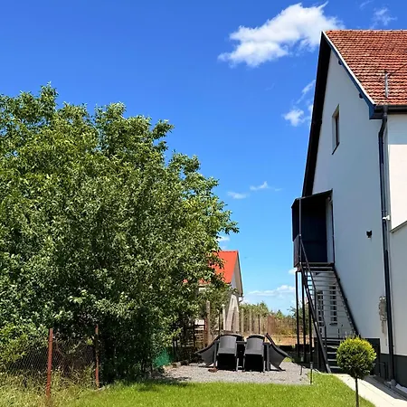 Apartamento Rvr Apartmanhàz *