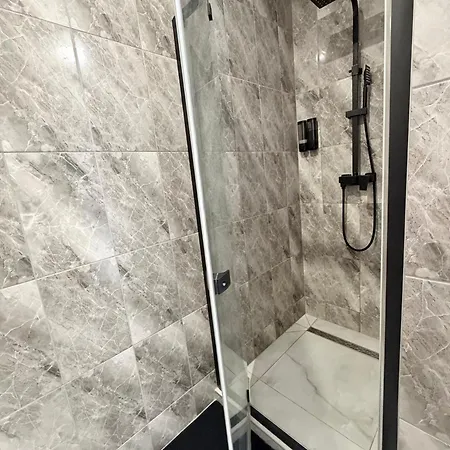 Rvr Apartmanhàz * Sárospatak